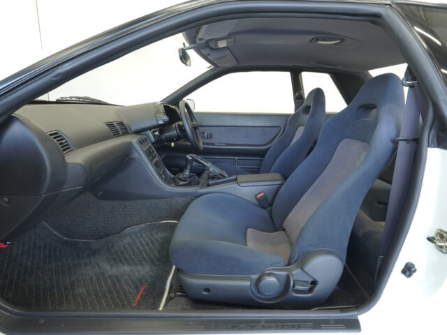 スカイラインGT-R　VスペックⅡ　クリスタルホワイト　BNR32-313459　1298万円