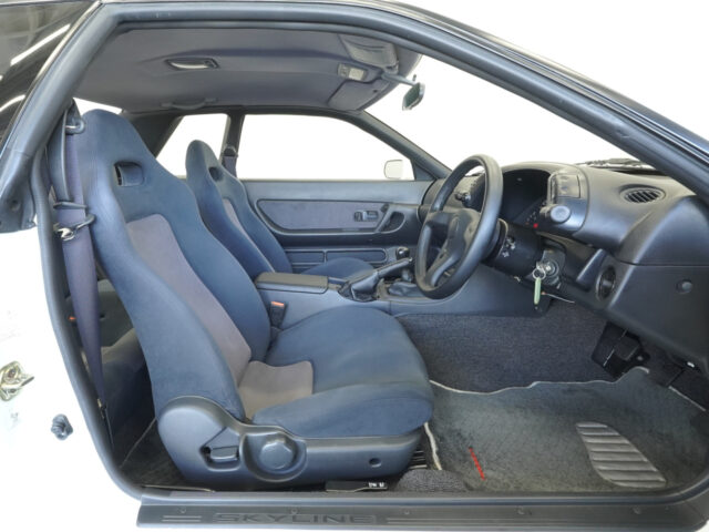 スカイラインGT-R　VスペックⅡ　クリスタルホワイト　BNR32-313459　1298万円