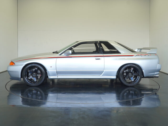 NISSAN スカイライン GT-R BNR32 BNR32-303659