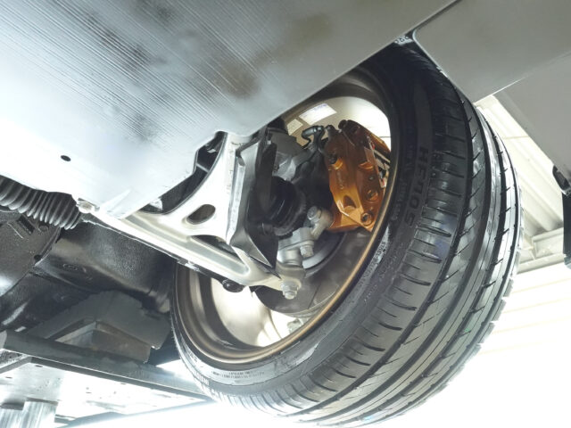 スカイラインGT-R Vスペック アスリートシルバー BNR34-002610