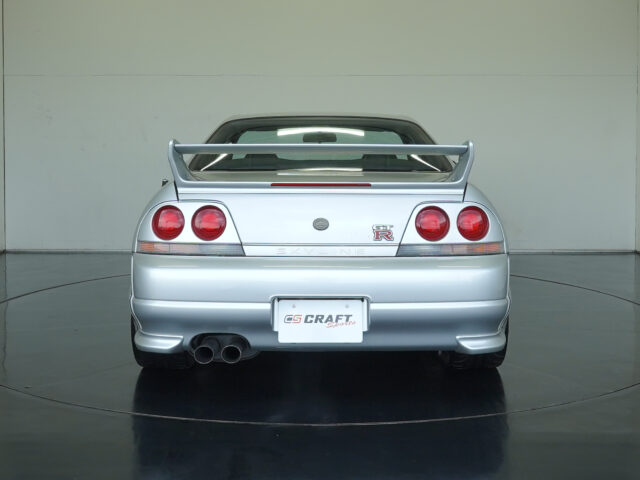 スカイライン GT-R BCNR33 スパークシルバー　BCNR33-001538
