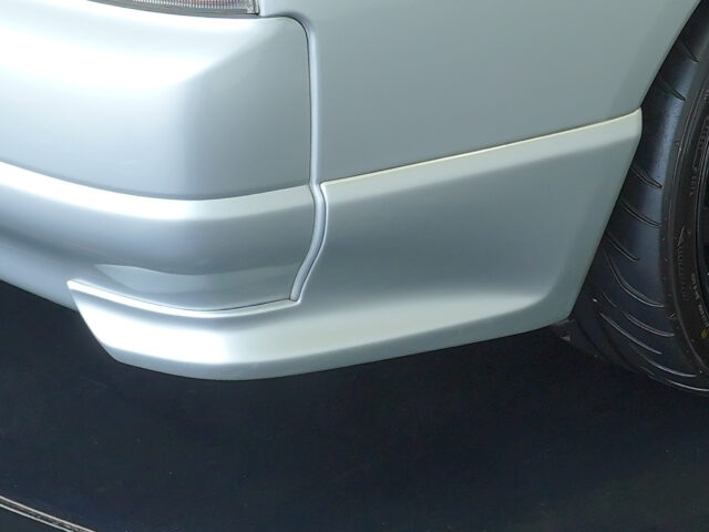 スカイライン GT-R BCNR33 スパークシルバー　BCNR33-001538