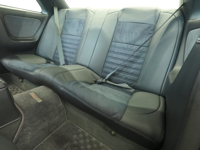 スカイライン GT-R BCNR33 スパークシルバー　BCNR33-001538
