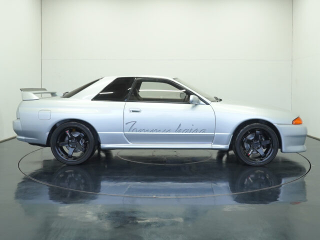 スカイラインGT-R トミーカイラR スパークシルバーメタリック BNR32-301757