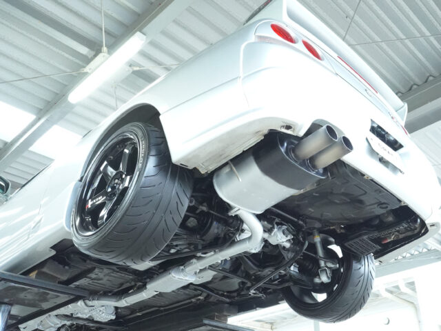 スカイライン GT-R BCNR33 スパークシルバー　BCNR33-001538