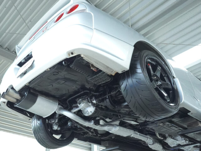 スカイライン GT-R BCNR33 スパークシルバー　BCNR33-001538