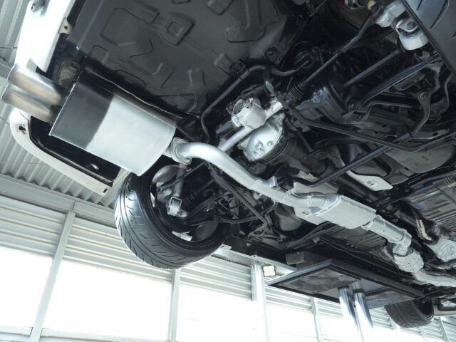 スカイライン GT-R BCNR33 スパークシルバー　BCNR33-001538