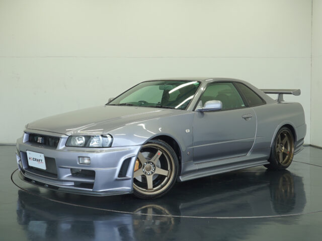 スカイラインGT-R Vスペック アスリートシルバー BNR34-002610