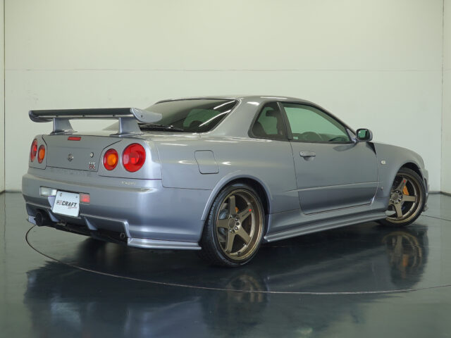 スカイラインGT-R Vスペック アスリートシルバー BNR34-002610