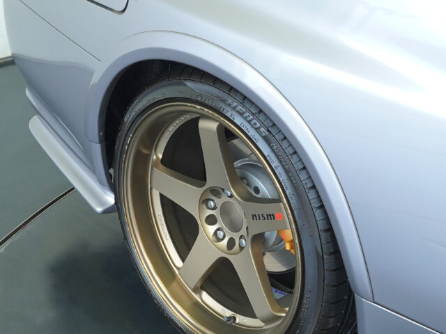 スカイラインGT-R Vスペック アスリートシルバー BNR34-002610