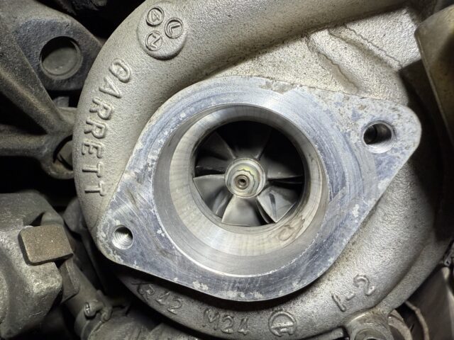 スカイライン GT-R BCNR33 スパークシルバー　BCNR33-001538