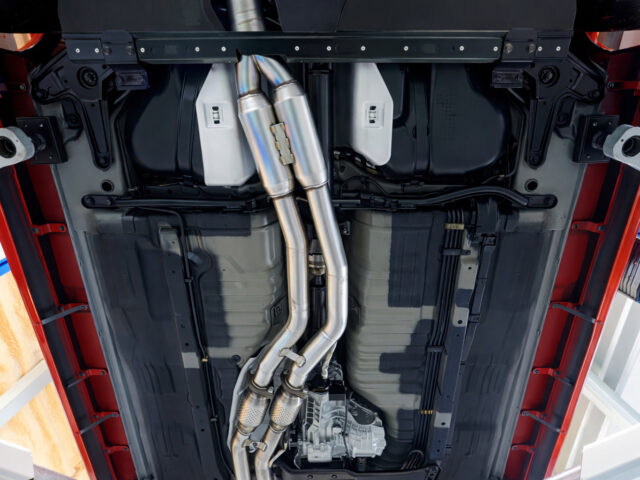 スカイライン　GT-R　アクティブレッド　BNR34-001041