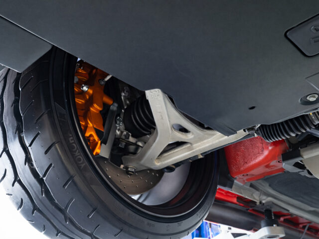 スカイライン　GT-R　アクティブレッド　BNR34-001041