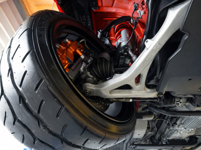 スカイライン　GT-R　アクティブレッド　BNR34-001041