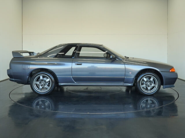 スカイライン GT-R BNR32 ガングレーメタリック