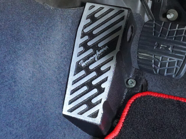 スカイライン　GT-R　トミーカイラ　ホワイト　BCNR33-024559