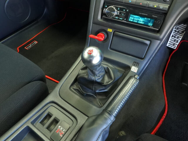 スカイライン　GT-R　トミーカイラ　ホワイト　BCNR33-024559