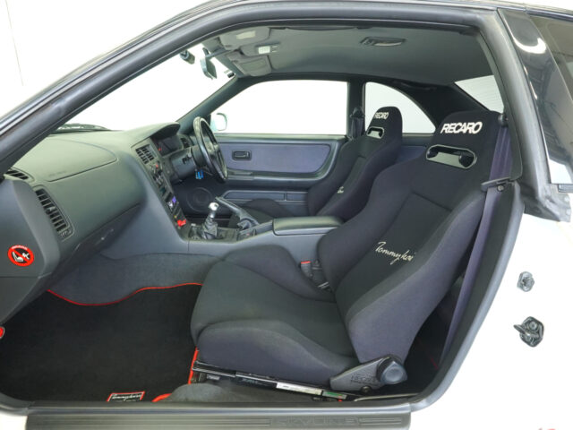 スカイライン　GT-R　トミーカイラ　ホワイト　BCNR33-024559