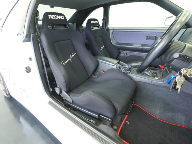 スカイライン　GT-R　トミーカイラ　ホワイト　BCNR33-024559