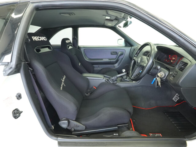 スカイライン　GT-R　トミーカイラ　ホワイト　BCNR33-024559