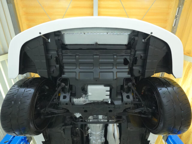 スカイライン　GT-R　トミーカイラ　ホワイト　BCNR33-024559