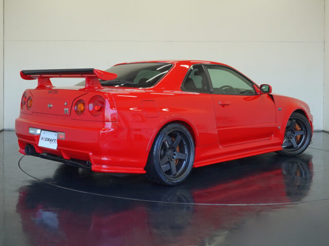 スカイライン　GT-R　アクティブレッド　BNR34-001041