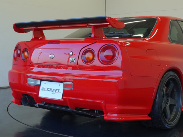 スカイライン　GT-R　アクティブレッド　BNR34-001041