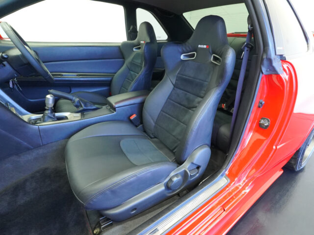 スカイライン　GT-R　アクティブレッド　BNR34-001041