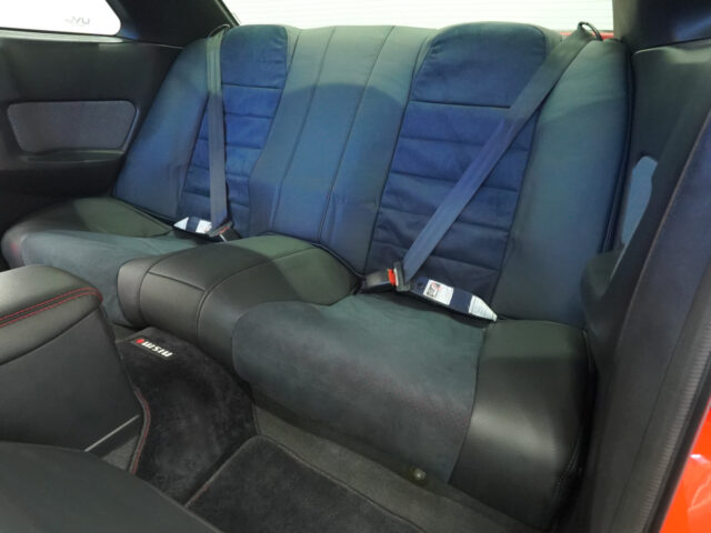 スカイライン　GT-R　アクティブレッド　BNR34-001041