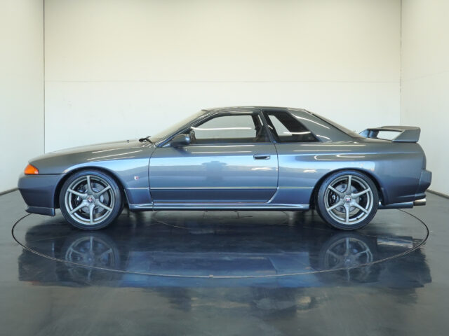 スカイライン GT-R VスペックⅡ BNR32 ガングレーメタリック