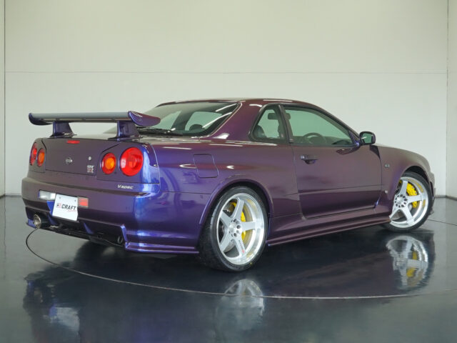 スカイライン　GT-R Vスペック　ミッドナイトパープルⅢ　BNR34-006030