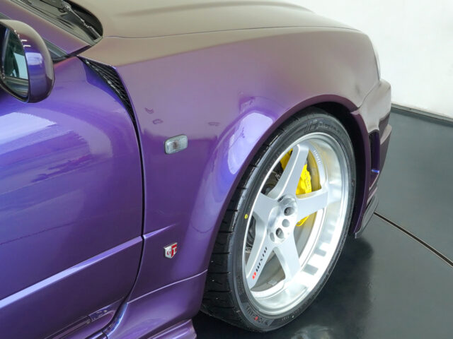 スカイライン　GT-R Vスペック　ミッドナイトパープルⅢ　BNR34-006030