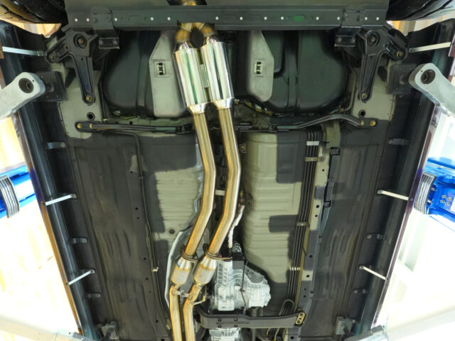 スカイライン　GT-R Vスペック　ミッドナイトパープルⅢ　BNR34-006030