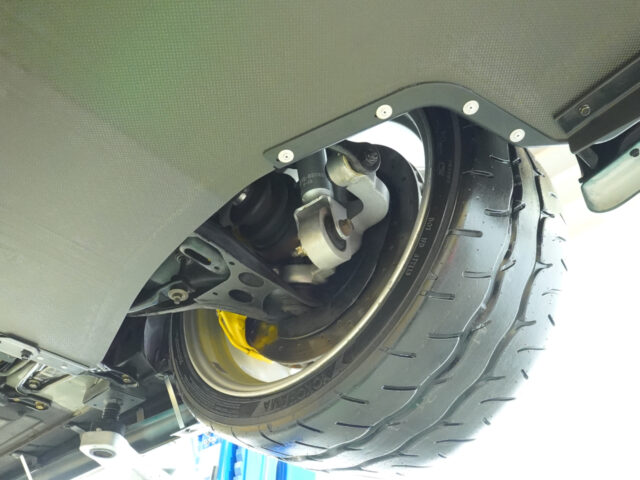 スカイライン　GT-R Vスペック　ミッドナイトパープルⅢ　BNR34-006030