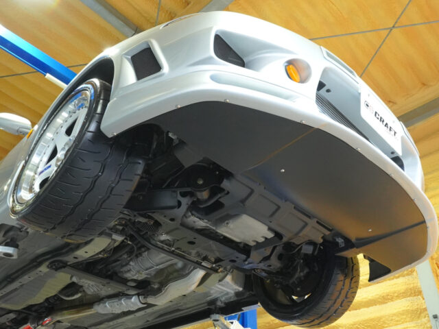 スカイライン　GT-R　Vスペック　スパークシルバー　BCNR33-001118