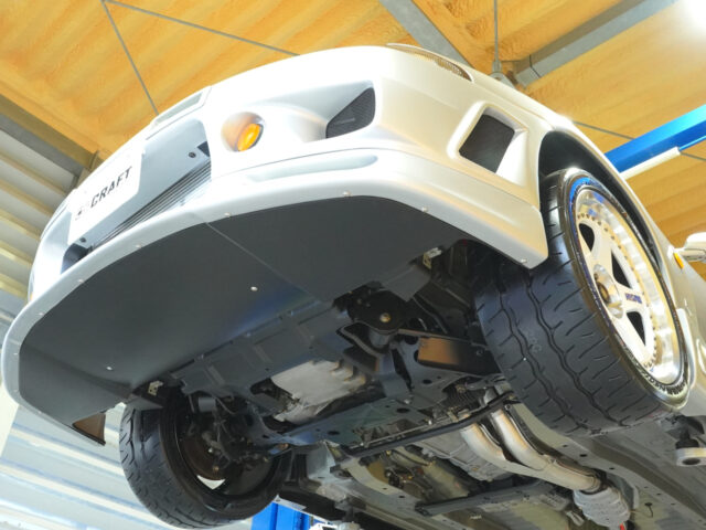 スカイライン　GT-R　Vスペック　スパークシルバー　BCNR33-001118