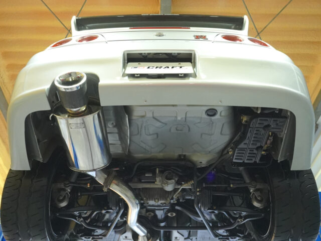 スカイライン　GT-R　Vスペック　スパークシルバー　BCNR33-001118