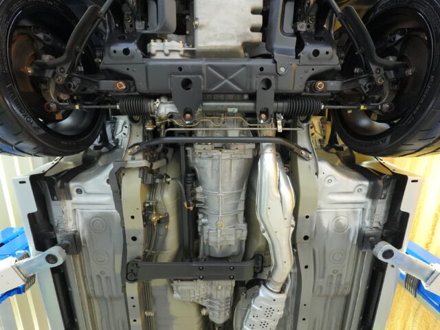 スカイライン　GT-R　Vスペック　スパークシルバー　BCNR33-001118