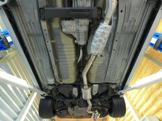 スカイライン　GT-R　Vスペック　スパークシルバー　BCNR33-001118