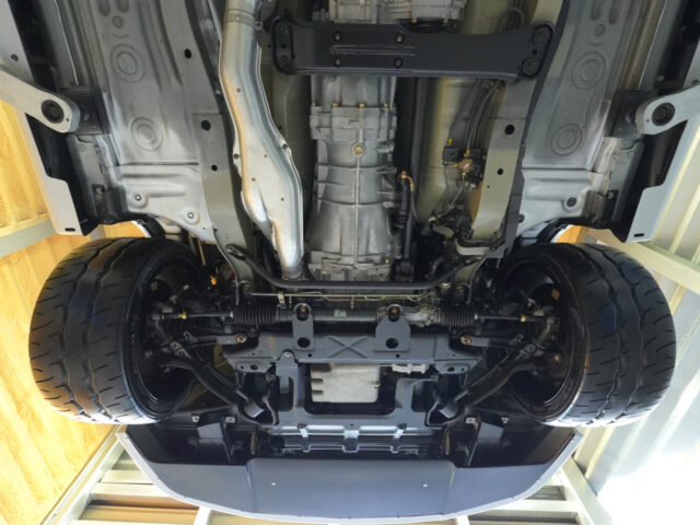 スカイライン　GT-R　Vスペック　スパークシルバー　BCNR33-001118