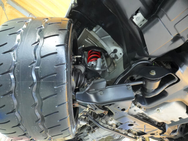 スカイライン　GT-R　Vスペック　スパークシルバー　BCNR33-001118