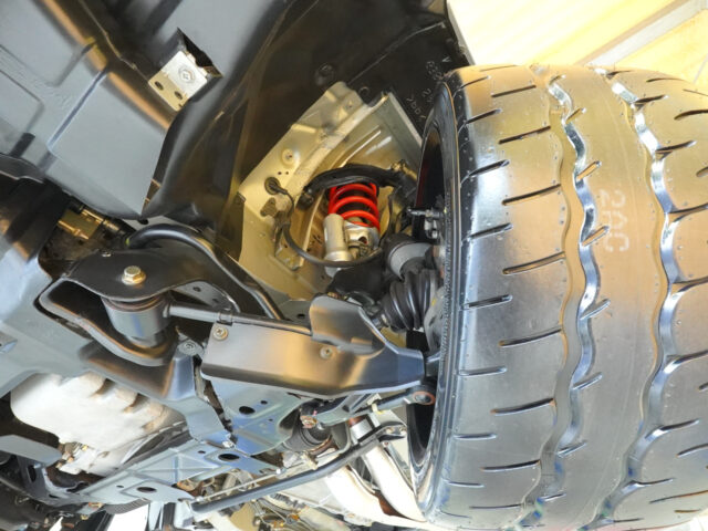 スカイライン　GT-R　Vスペック　スパークシルバー　BCNR33-001118