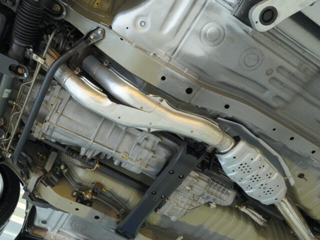 スカイライン　GT-R　Vスペック　スパークシルバー　BCNR33-001118