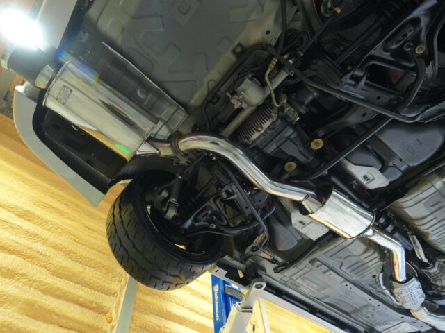 スカイライン　GT-R　Vスペック　スパークシルバー　BCNR33-001118