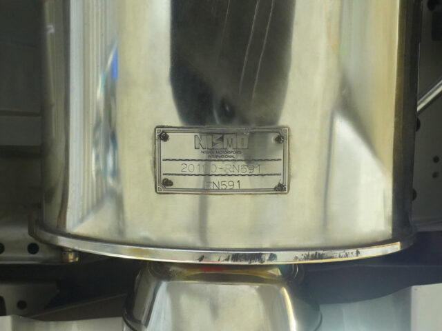 スカイライン　GT-R　Vスペック　スパークシルバー　BCNR33-001118