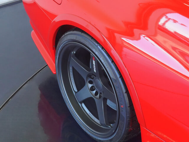 スカイライン　GT-R　アクティブレッド　BNR34-001041