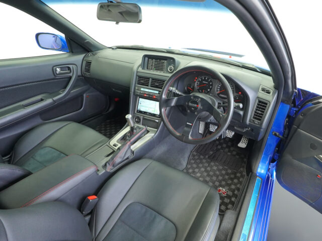 スカイライン　GT-R　VスペックⅡNur　ベイサイドブルー　BNR34-402921