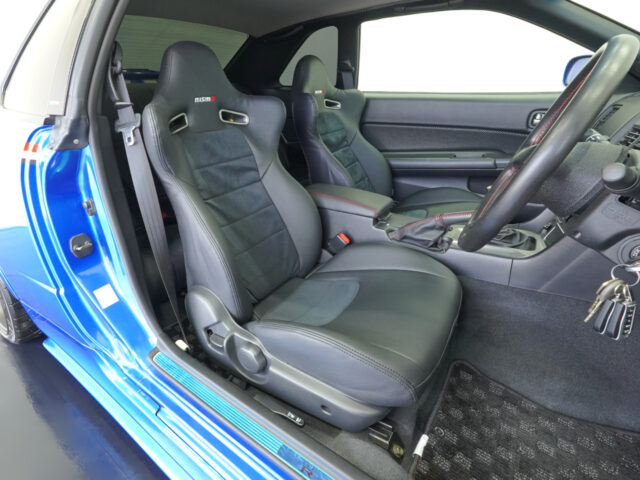 スカイライン　GT-R　VスペックⅡNur　ベイサイドブルー　BNR34-402921