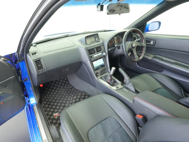 スカイライン　GT-R　VスペックⅡNur　ベイサイドブルー　BNR34-402921