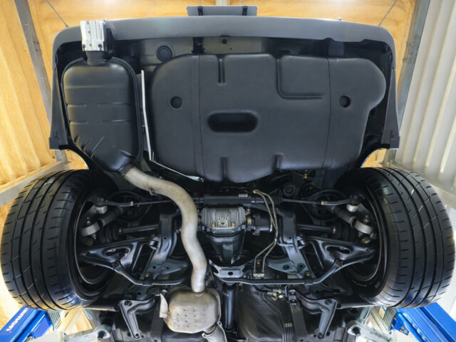 スカイラインGT-R NISMO　ガングレーメタリック　BNR32-100060